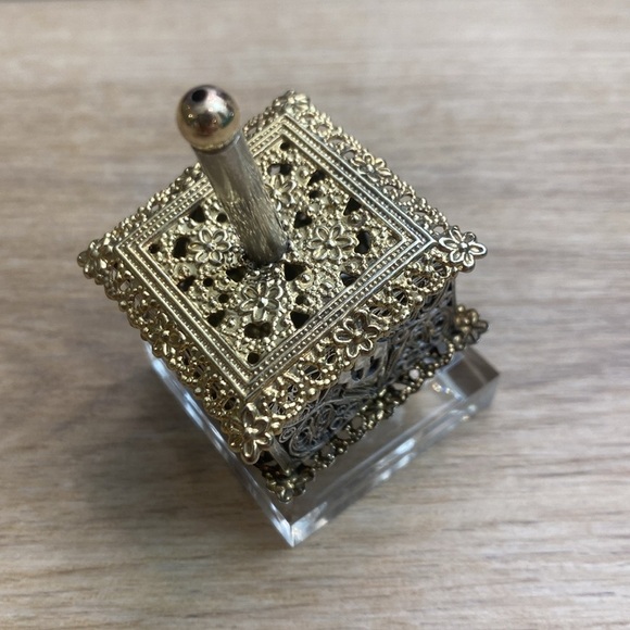 Vintage Sterling Filigree Dreidel - Picture 6 of 9